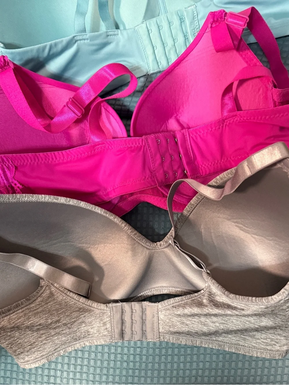 Women’s bundle sz 36 dd Bra - Pink underwire ,wireless Gray and blue - Picture 6 of 6